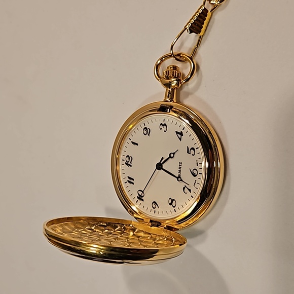 Iowa Foundation in Education 1846-2004 E Pluribus Unum Gold Tone Pocket Watch - Picture 5 of 10